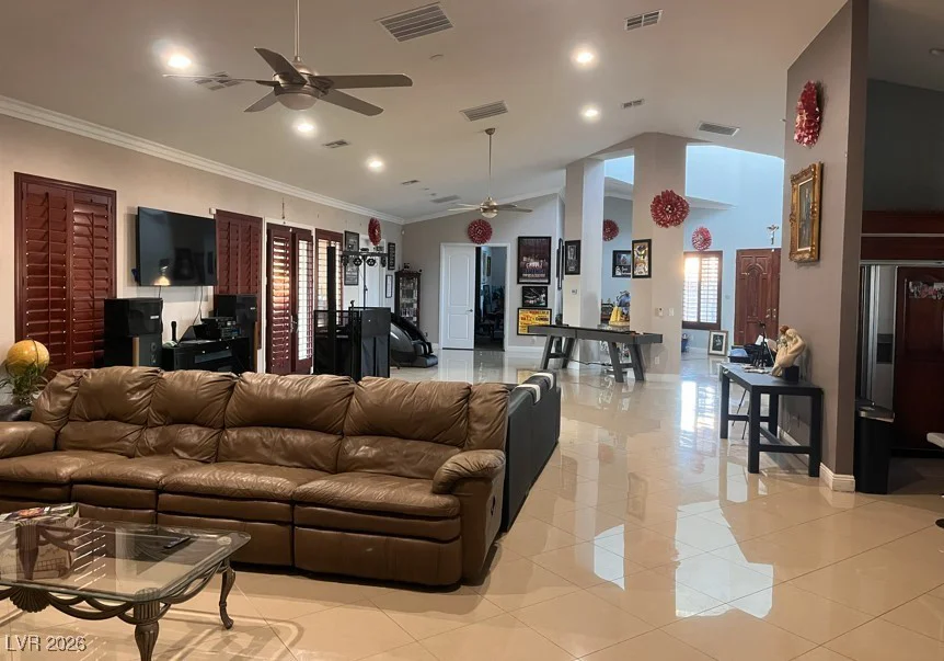 6445 Ponderosa, Las Vegas, NV 89118