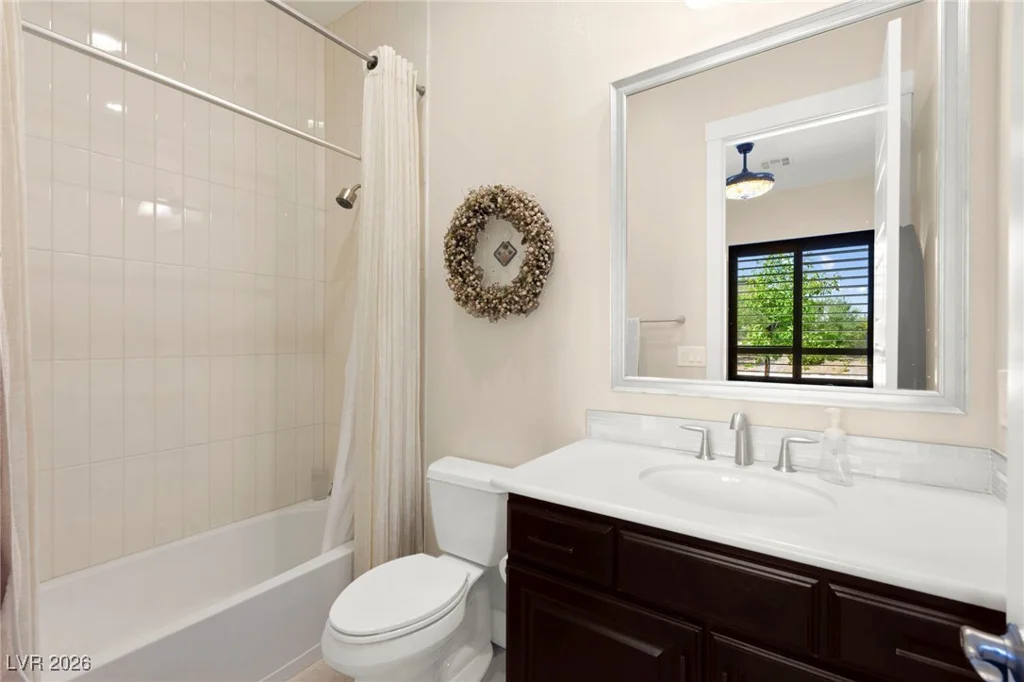 6810 Silver Crescent, Las Vegas, NV 89148