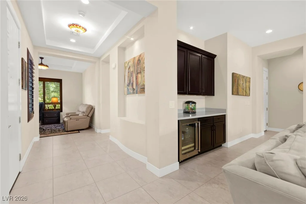 6810 Silver Crescent, Las Vegas, NV 89148