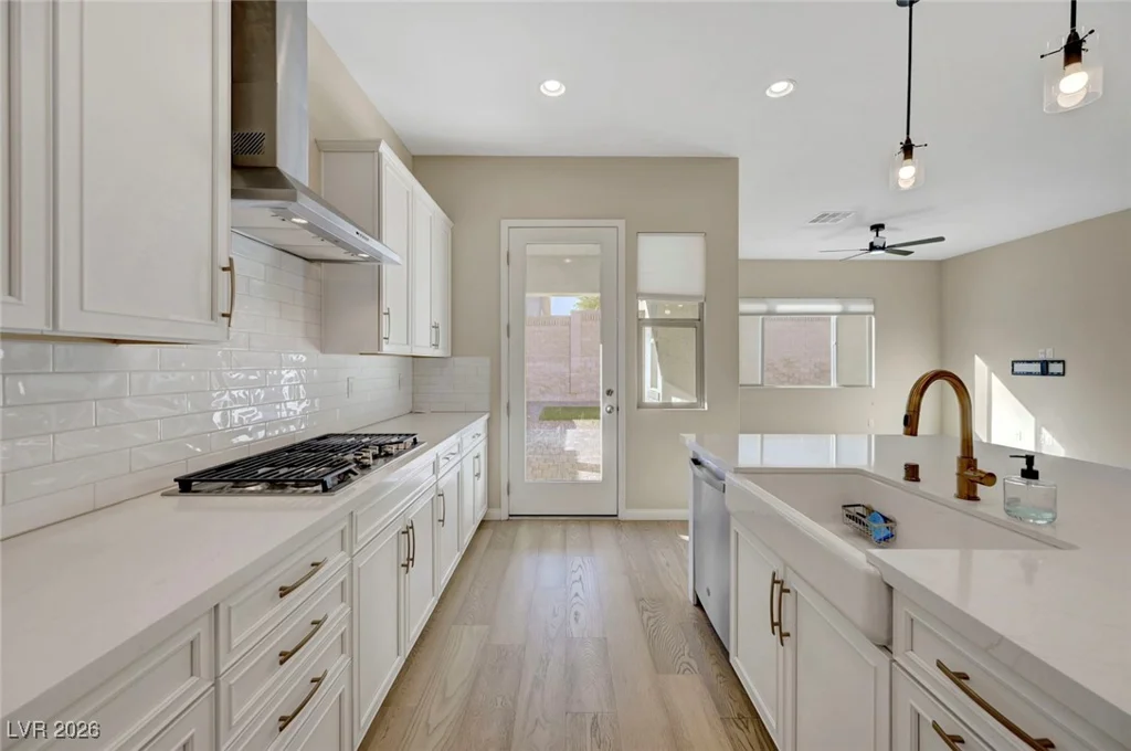 6117 Bugsy, North Las Vegas, NV 89081