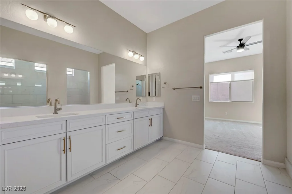 6117 Bugsy, North Las Vegas, NV 89081
