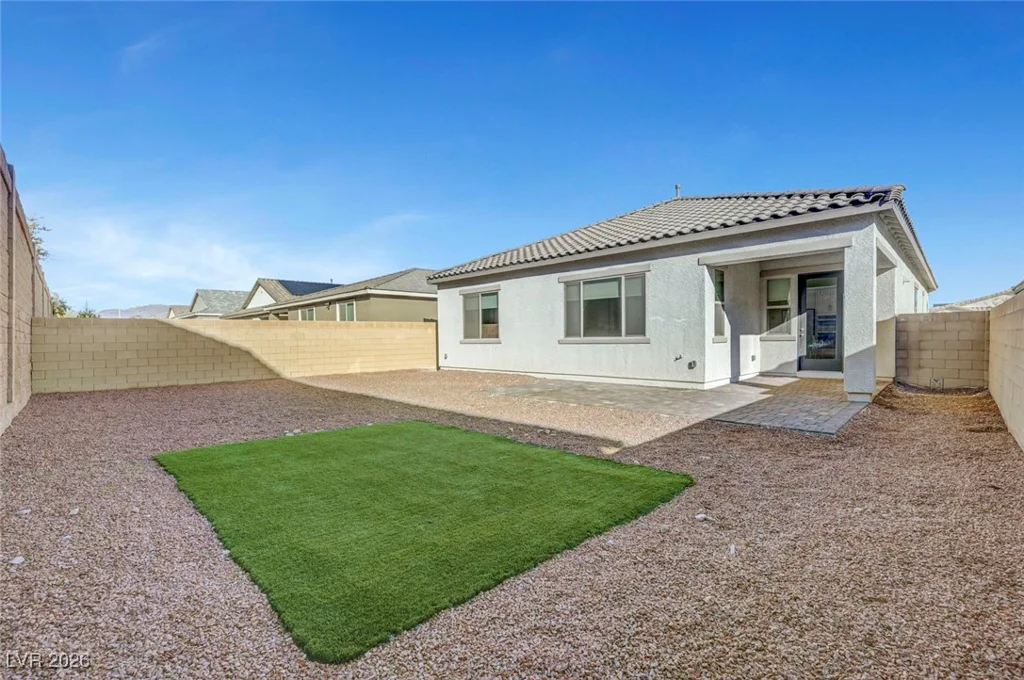 6117 Bugsy, North Las Vegas, NV 89081