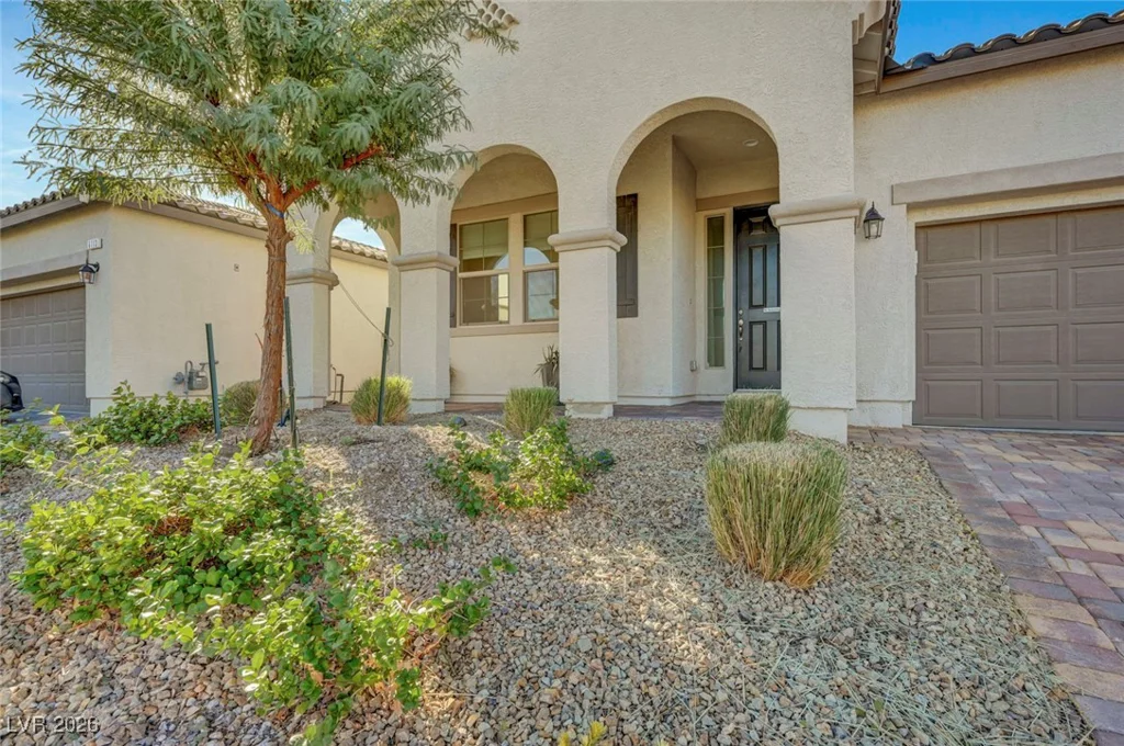 6117 Bugsy, North Las Vegas, NV 89081