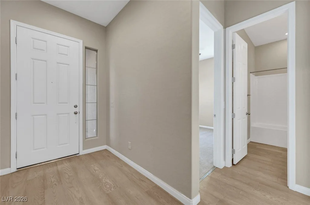 6117 Bugsy, North Las Vegas, NV 89081