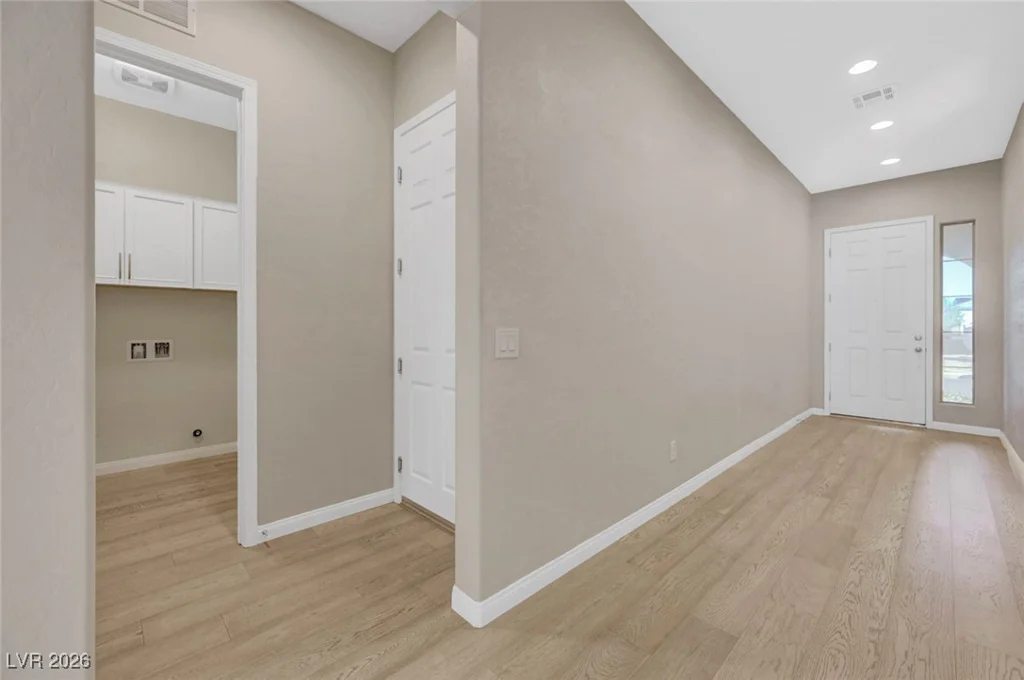 6117 Bugsy, North Las Vegas, NV 89081