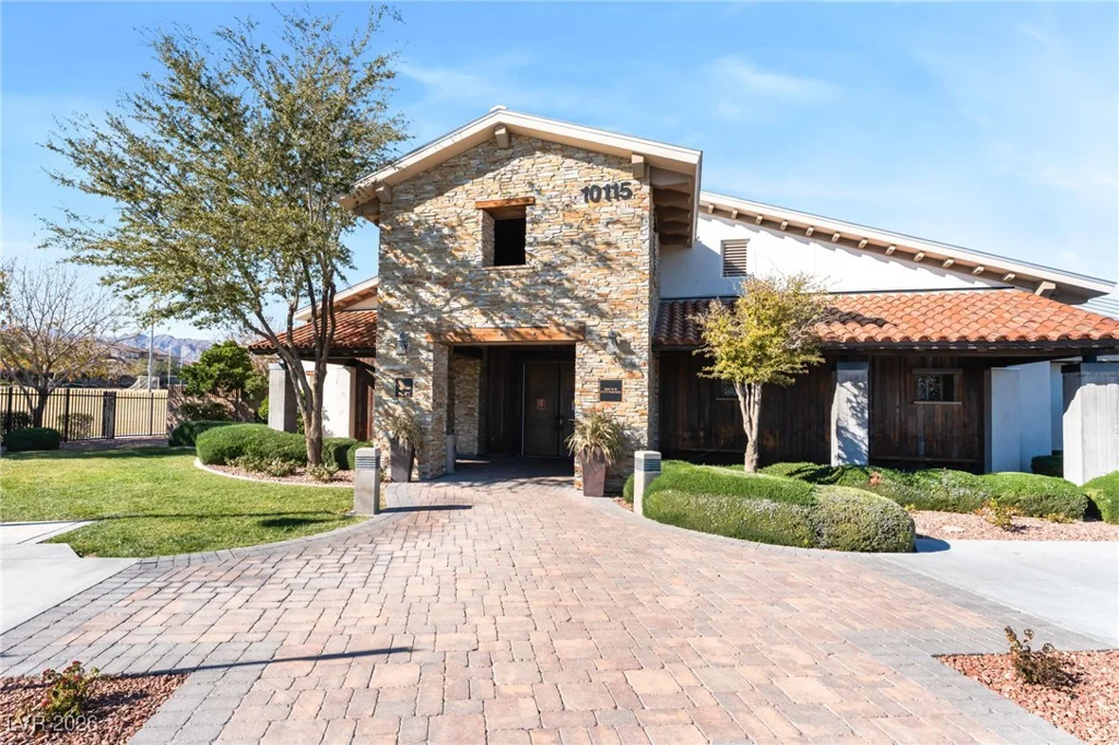 8020 California Pine, Las Vegas, NV 89166