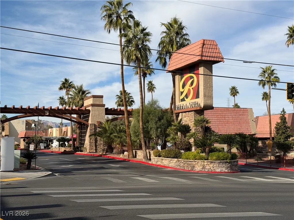 5240 Indian River, Las Vegas, NV 89103