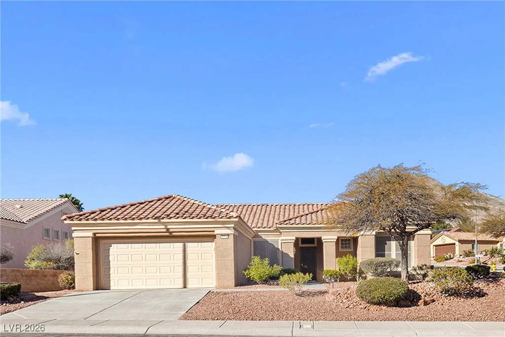 2413 Bluffton, Las Vegas, NV 89134