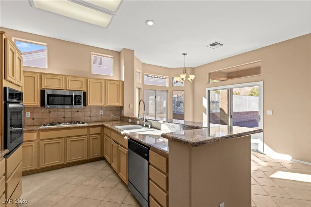 2413 Bluffton, Las Vegas, NV 89134