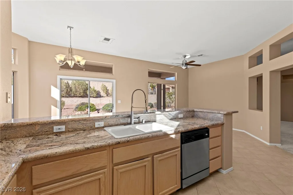 2413 Bluffton, Las Vegas, NV 89134