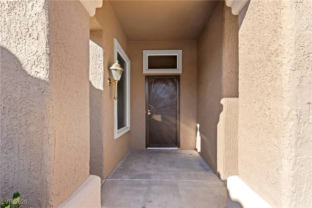 2413 Bluffton, Las Vegas, NV 89134