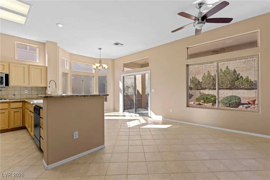 2413 Bluffton, Las Vegas, NV 89134