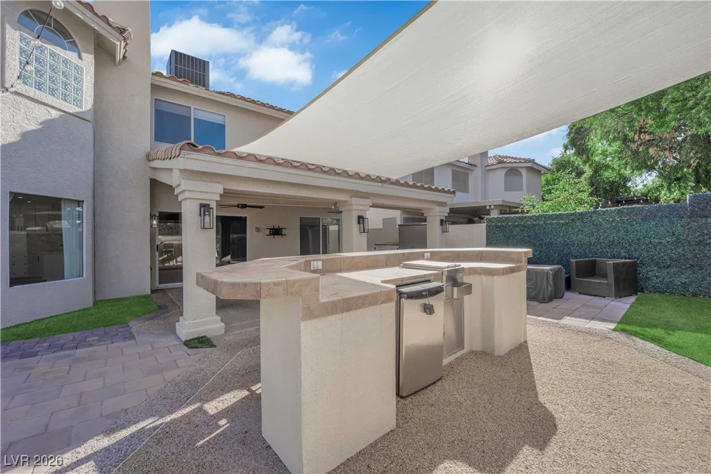 3637 Carol Lark, Las Vegas, NV 89129