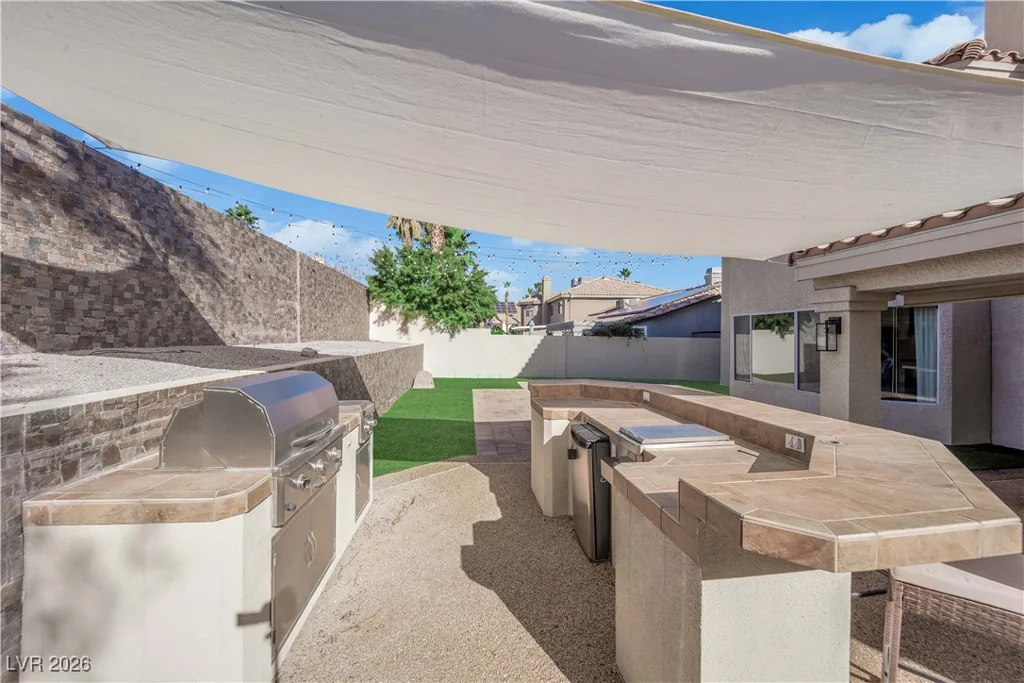 3637 Carol Lark, Las Vegas, NV 89129