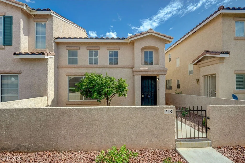 56 Belle Ridge, Las Vegas, NV 89123