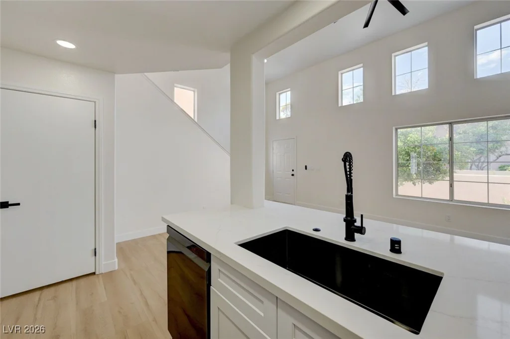 56 Belle Ridge, Las Vegas, NV 89123