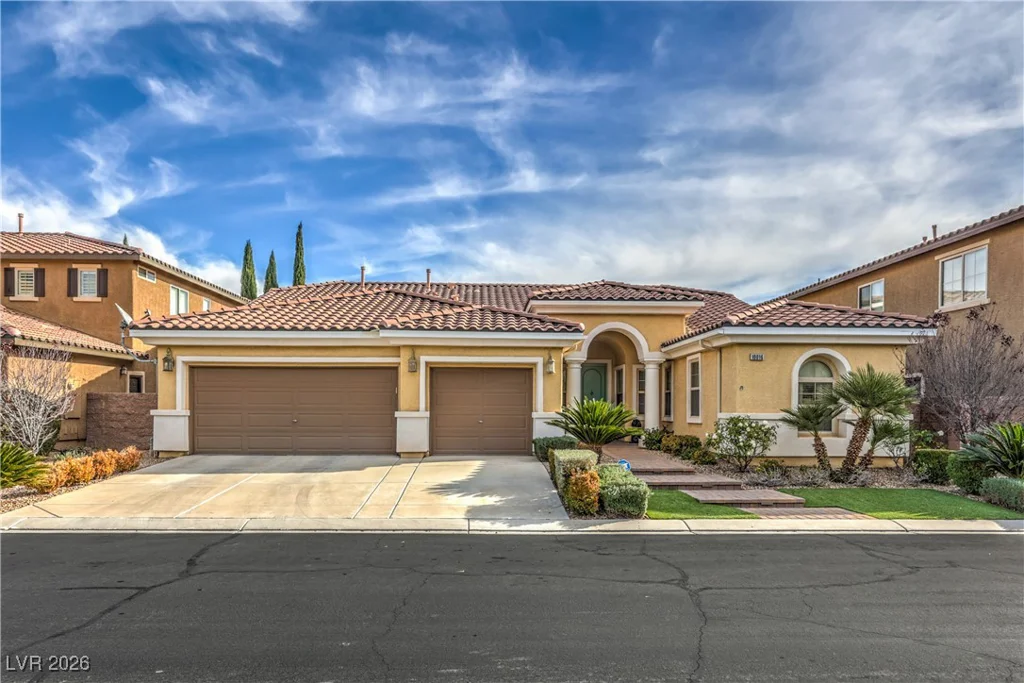 10016 Desert Alcove, Las Vegas, NV 89178