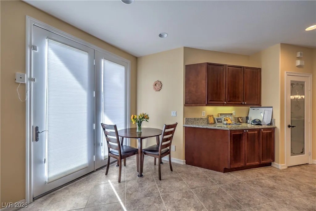 10016 Desert Alcove, Las Vegas, NV 89178