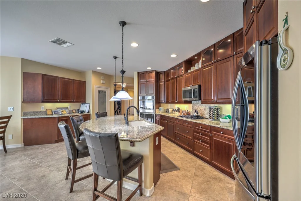 10016 Desert Alcove, Las Vegas, NV 89178