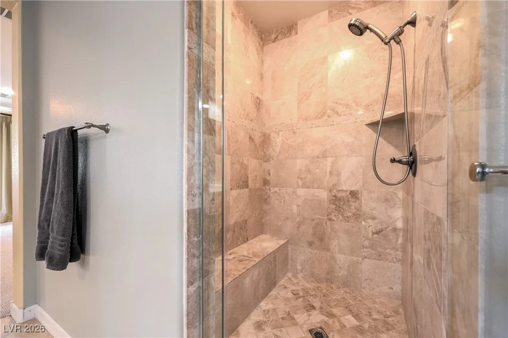 10016 Desert Alcove, Las Vegas, NV 89178