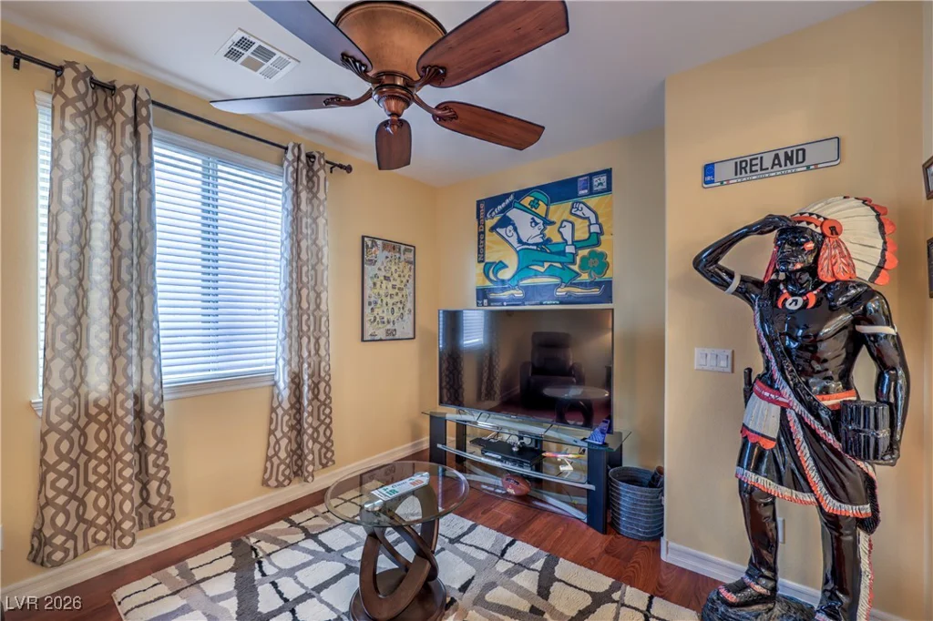10016 Desert Alcove, Las Vegas, NV 89178
