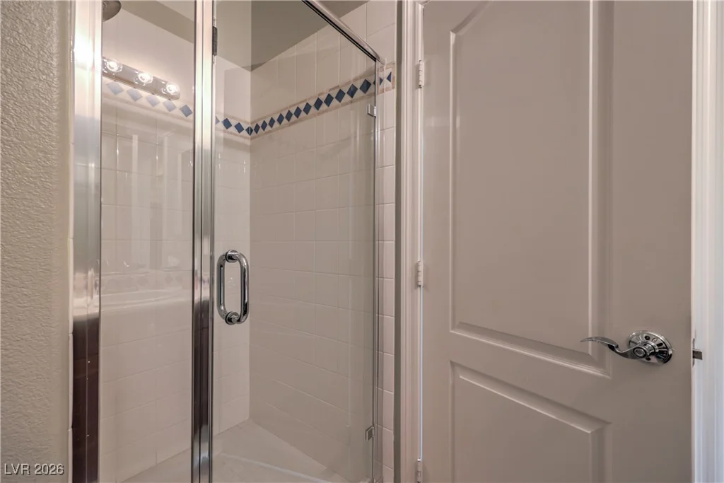 10016 Desert Alcove, Las Vegas, NV 89178