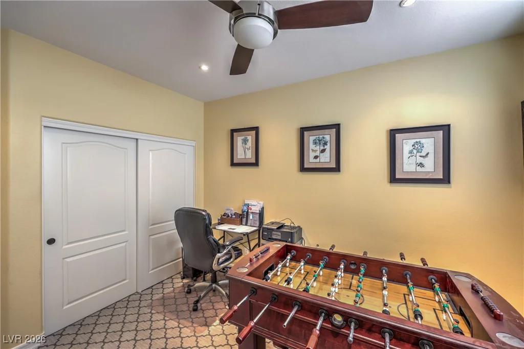 10016 Desert Alcove, Las Vegas, NV 89178