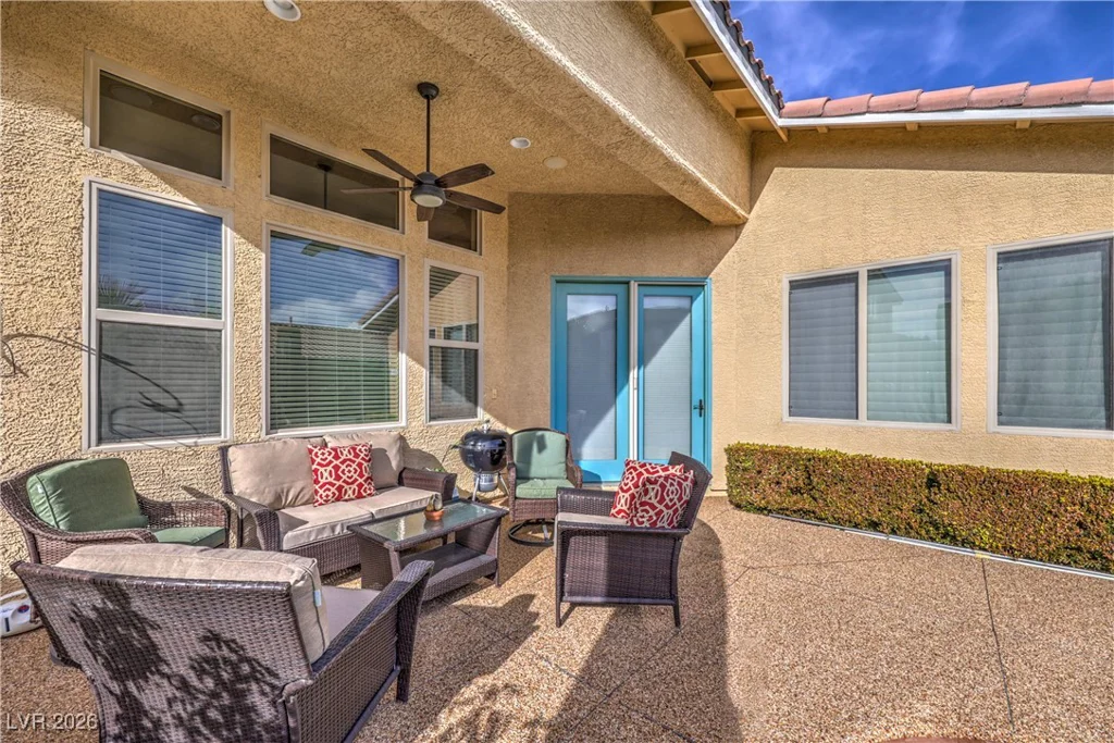 10016 Desert Alcove, Las Vegas, NV 89178