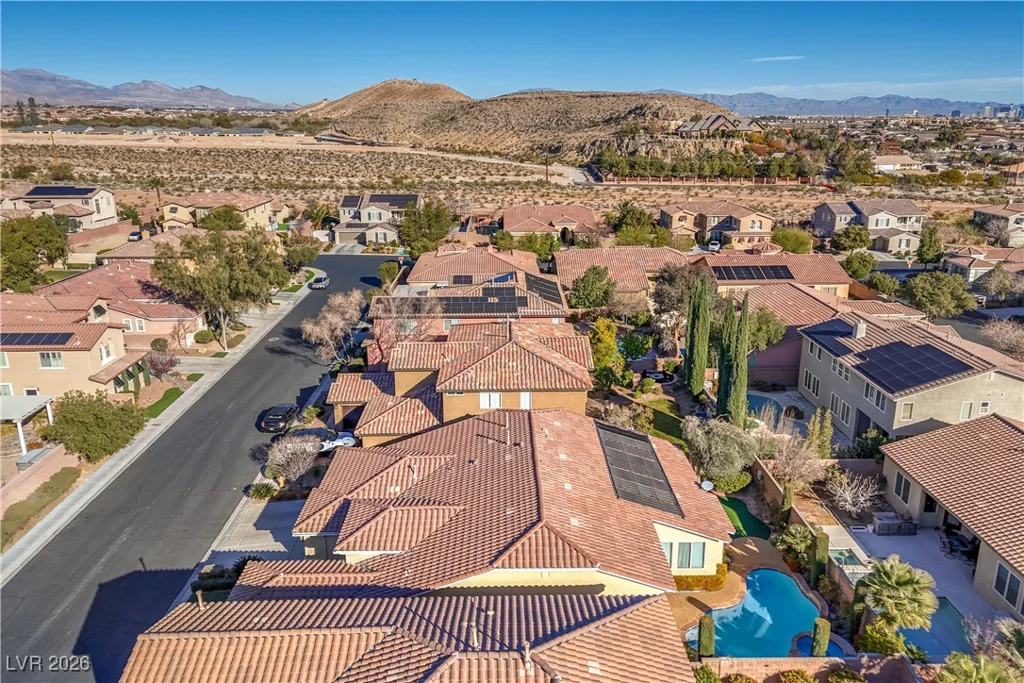 10016 Desert Alcove, Las Vegas, NV 89178