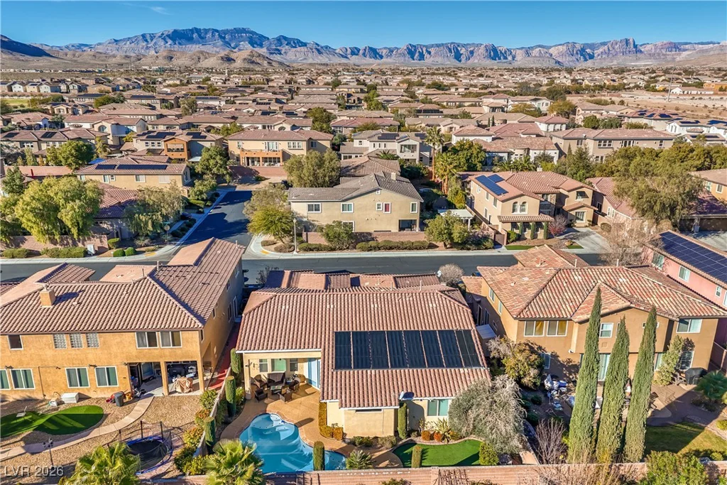 10016 Desert Alcove, Las Vegas, NV 89178