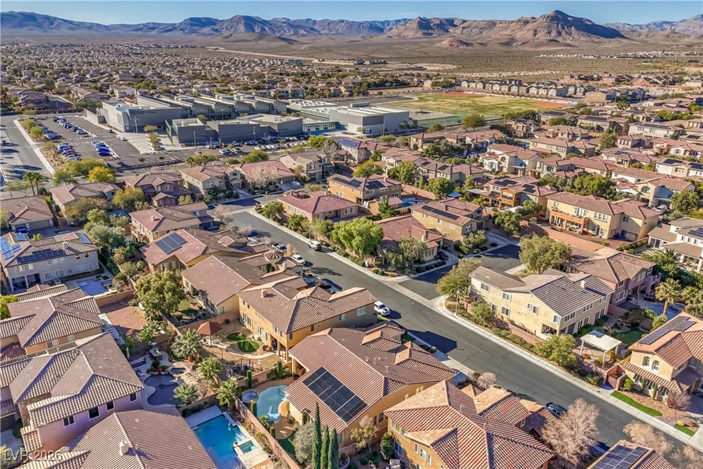 10016 Desert Alcove, Las Vegas, NV 89178
