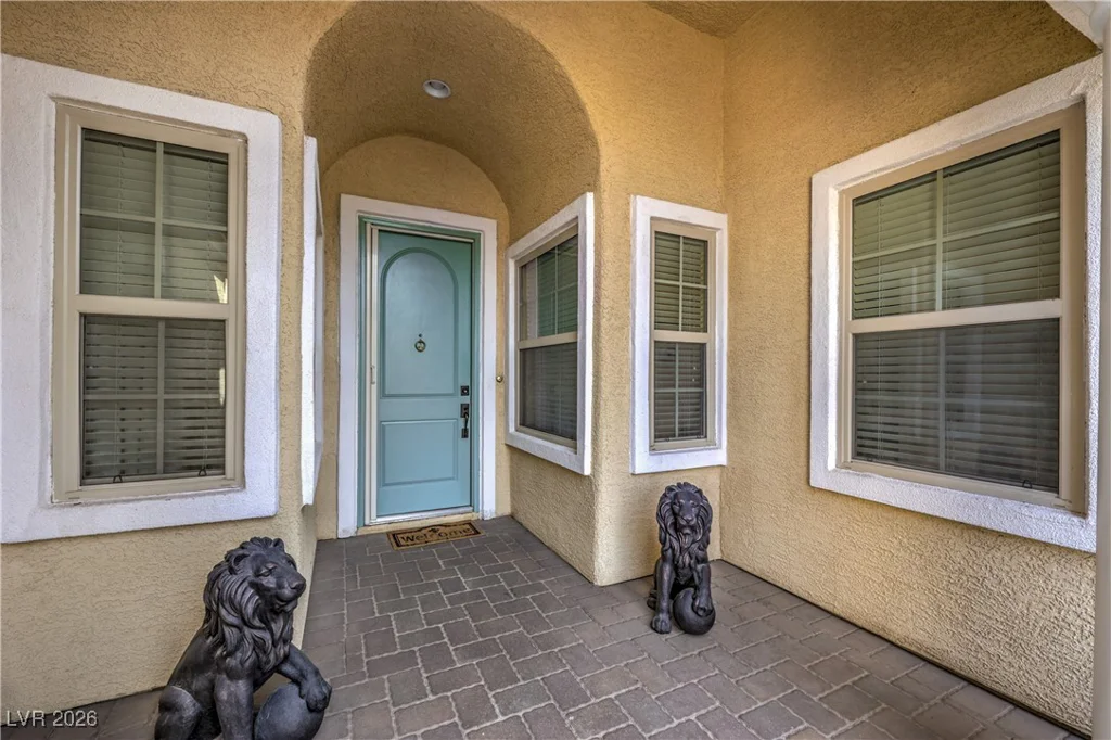 10016 Desert Alcove, Las Vegas, NV 89178