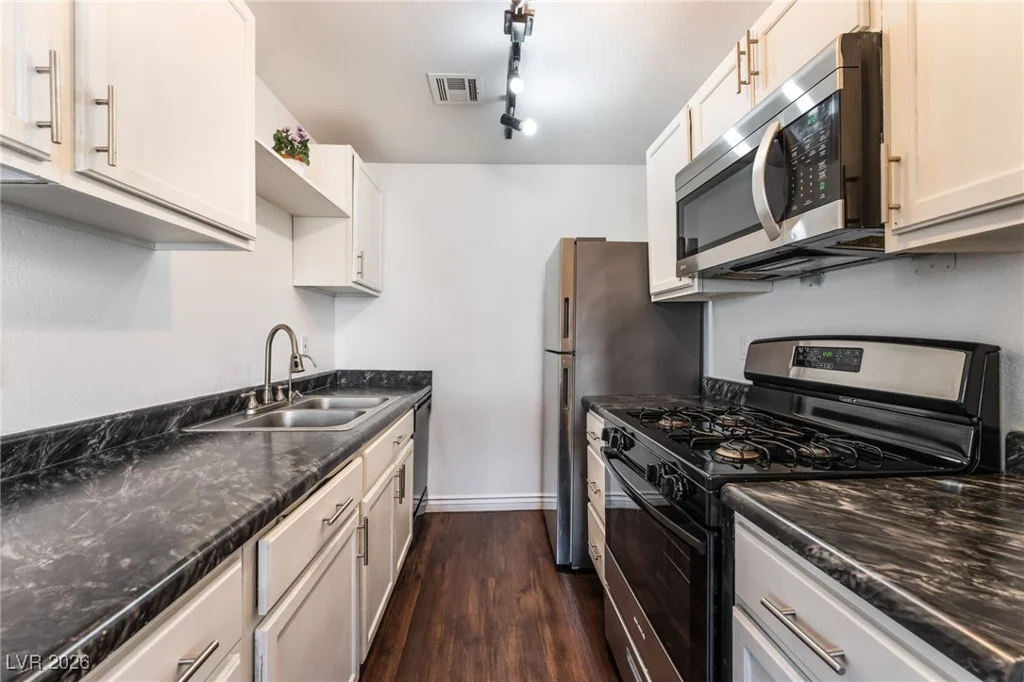 5330 Charleston, Las Vegas, NV 89142