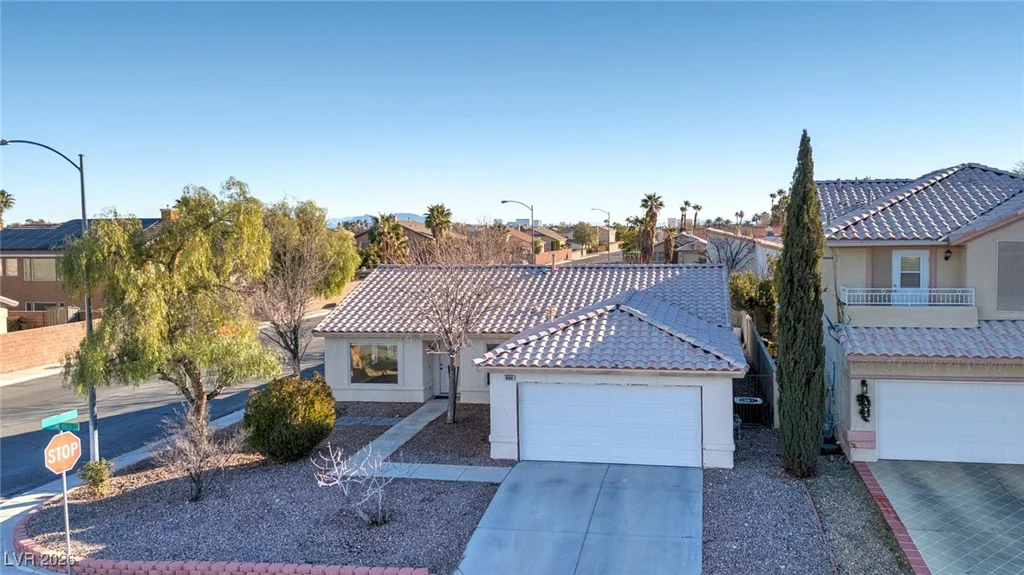 5404 Lonesome Biker, Las Vegas, NV 89113