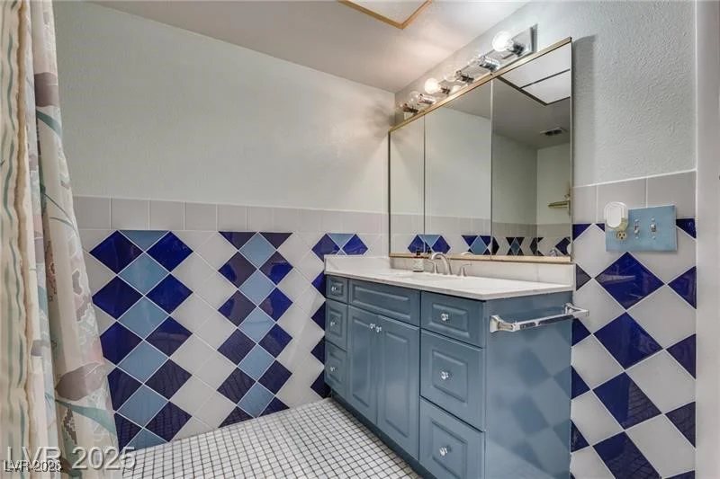 3767 Monument, Las Vegas, NV 89121