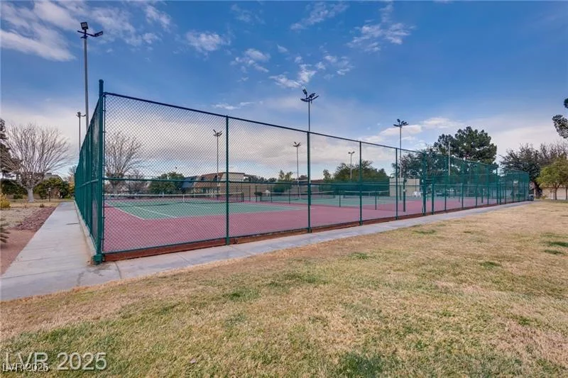 3767 Monument, Las Vegas, NV 89121