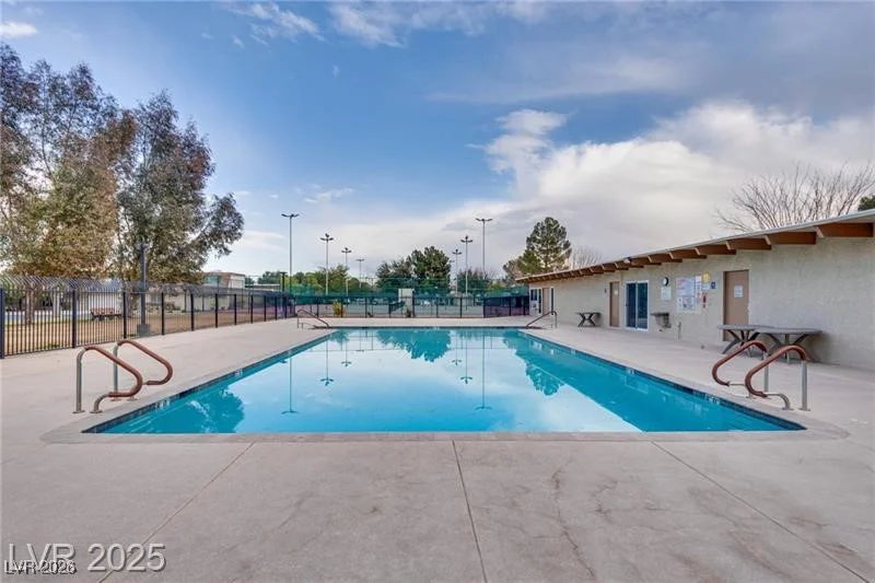 3767 Monument, Las Vegas, NV 89121