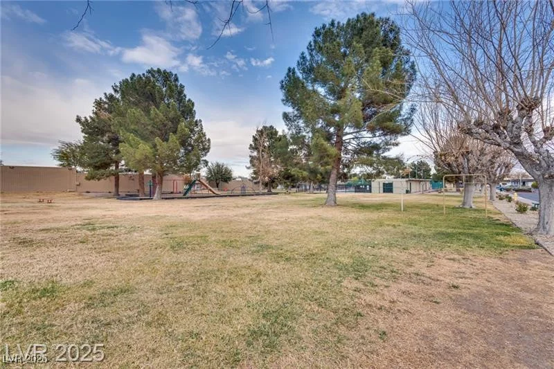 3767 Monument, Las Vegas, NV 89121