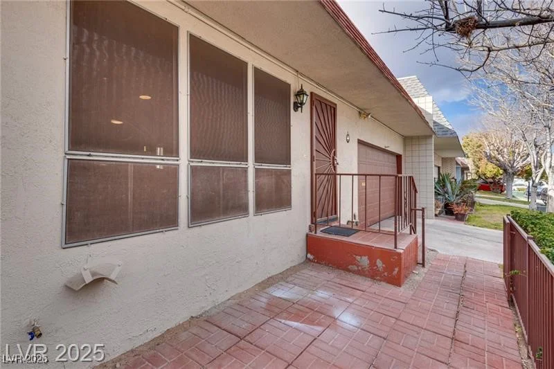 3767 Monument, Las Vegas, NV 89121