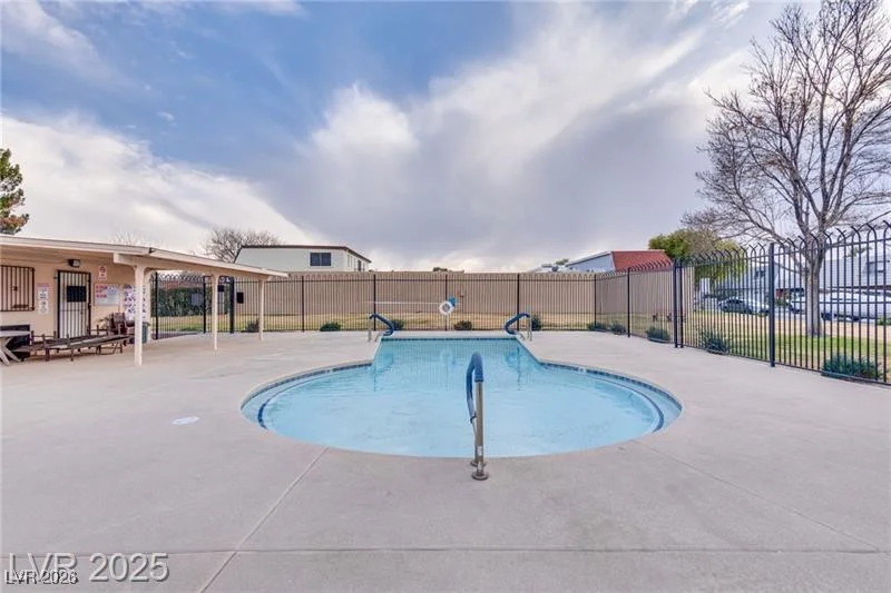 3767 Monument, Las Vegas, NV 89121