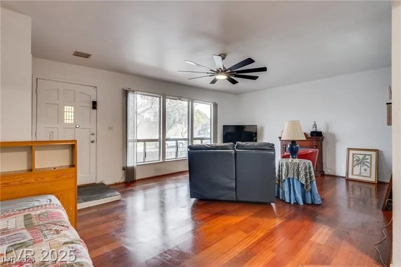 3767 Monument, Las Vegas, NV 89121
