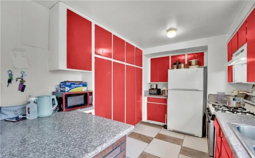 6133 Meadowgrass, Las Vegas, NV 89103