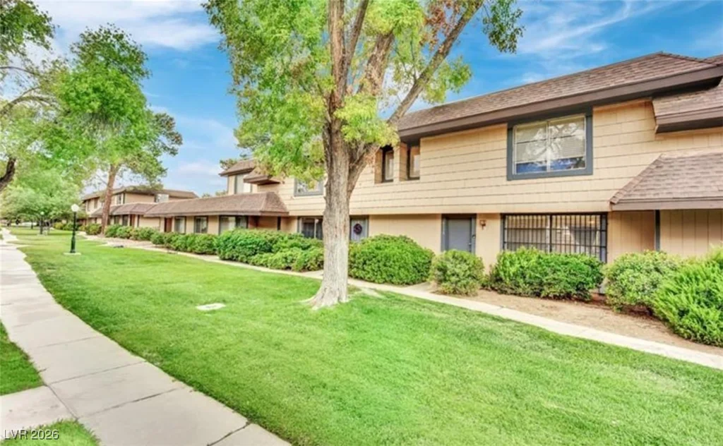 6133 Meadowgrass, Las Vegas, NV 89103