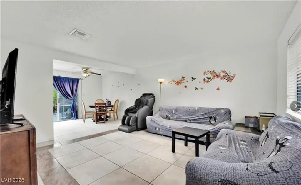 6133 Meadowgrass, Las Vegas, NV 89103