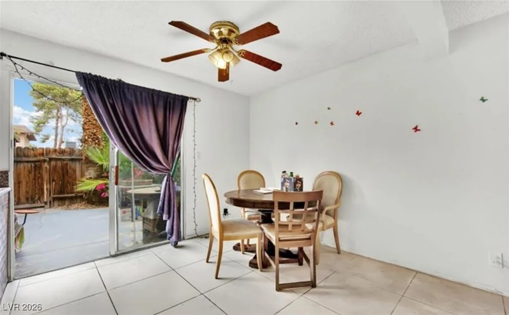 6133 Meadowgrass, Las Vegas, NV 89103