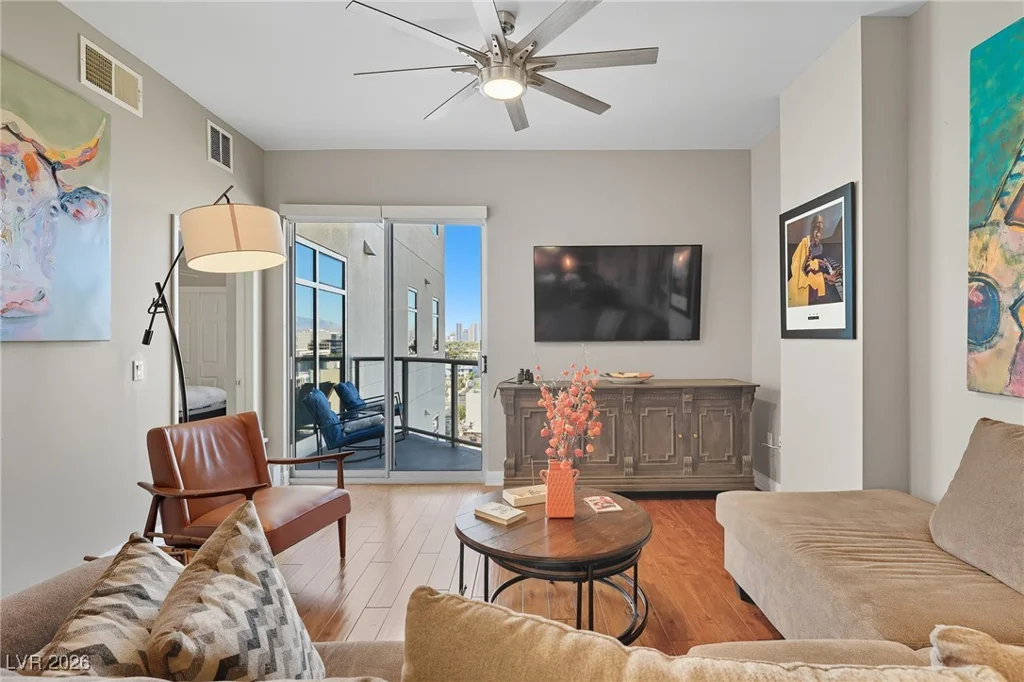 150 Las Vegas, Las Vegas, NV 89101