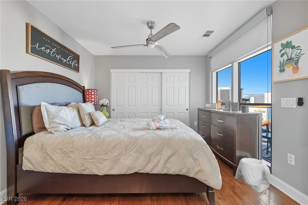 150 Las Vegas, Las Vegas, NV 89101