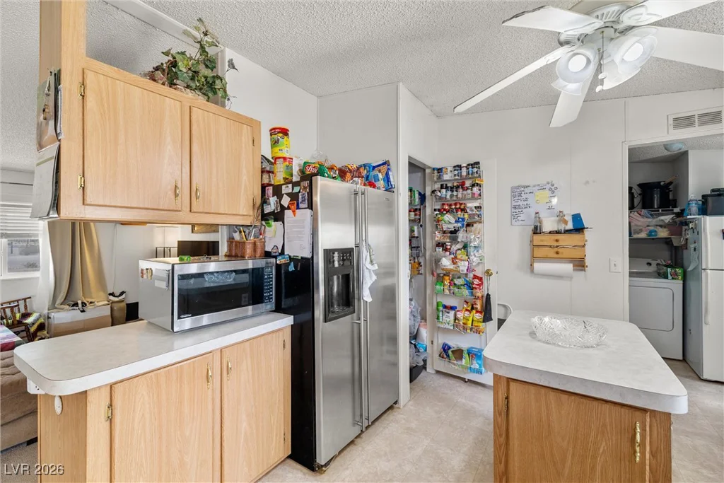 3199 Records, Amargosa Valley, NV 89020