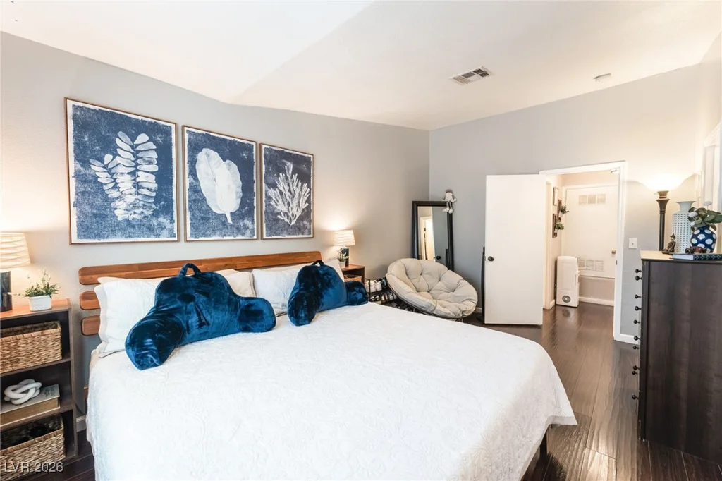 5330 Charleston, Las Vegas, NV 89142