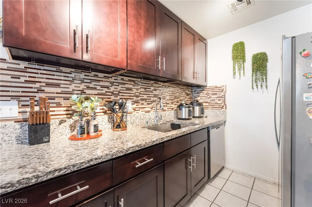 5330 Charleston, Las Vegas, NV 89142
